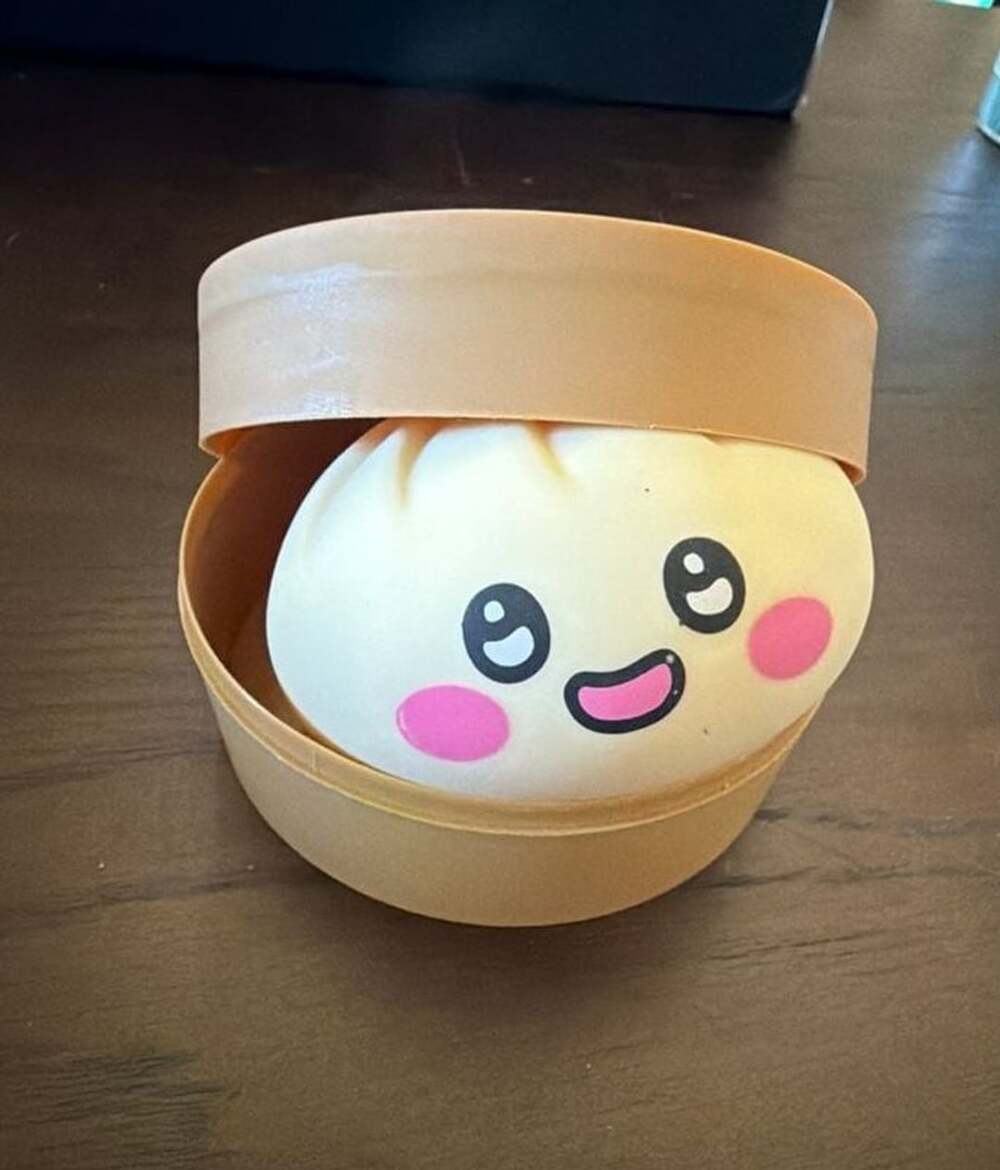 Squishy Toy Decompression Bun Toy with Steamer Basket White